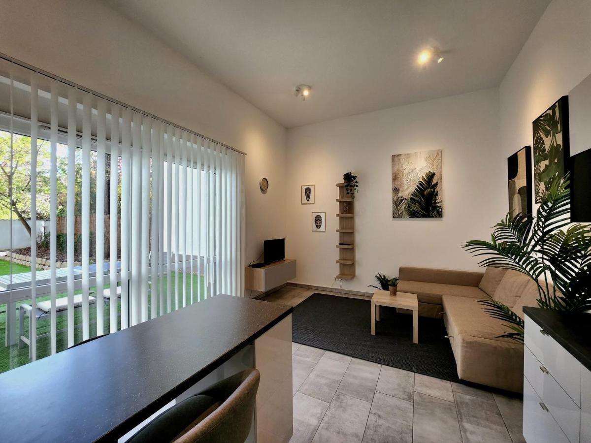 S18 "Garden In The City" Apartment บูดาเปสต์ ภายนอก รูปภาพ