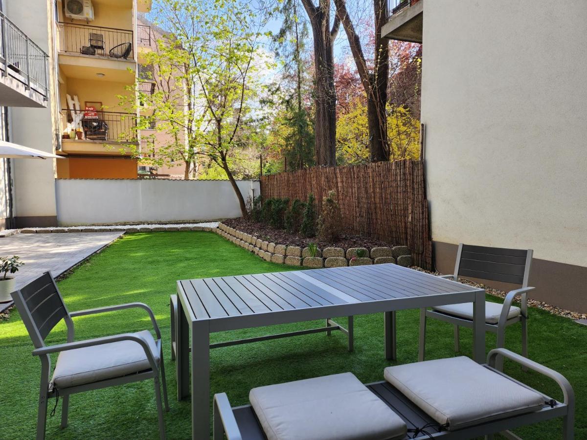 S18 "Garden In The City" Apartment บูดาเปสต์ ภายนอก รูปภาพ